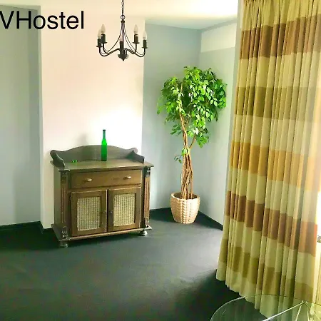 Vhostel 게스트하우스 *