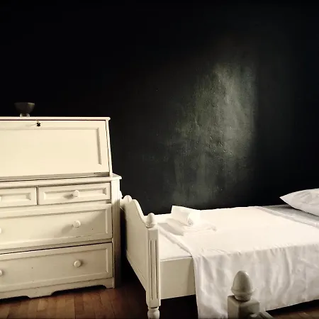 Vhostel بيت ضيافة *