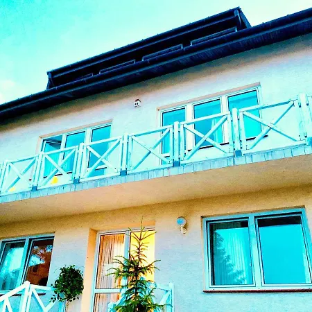 Vhostel بيت ضيافة وارسو